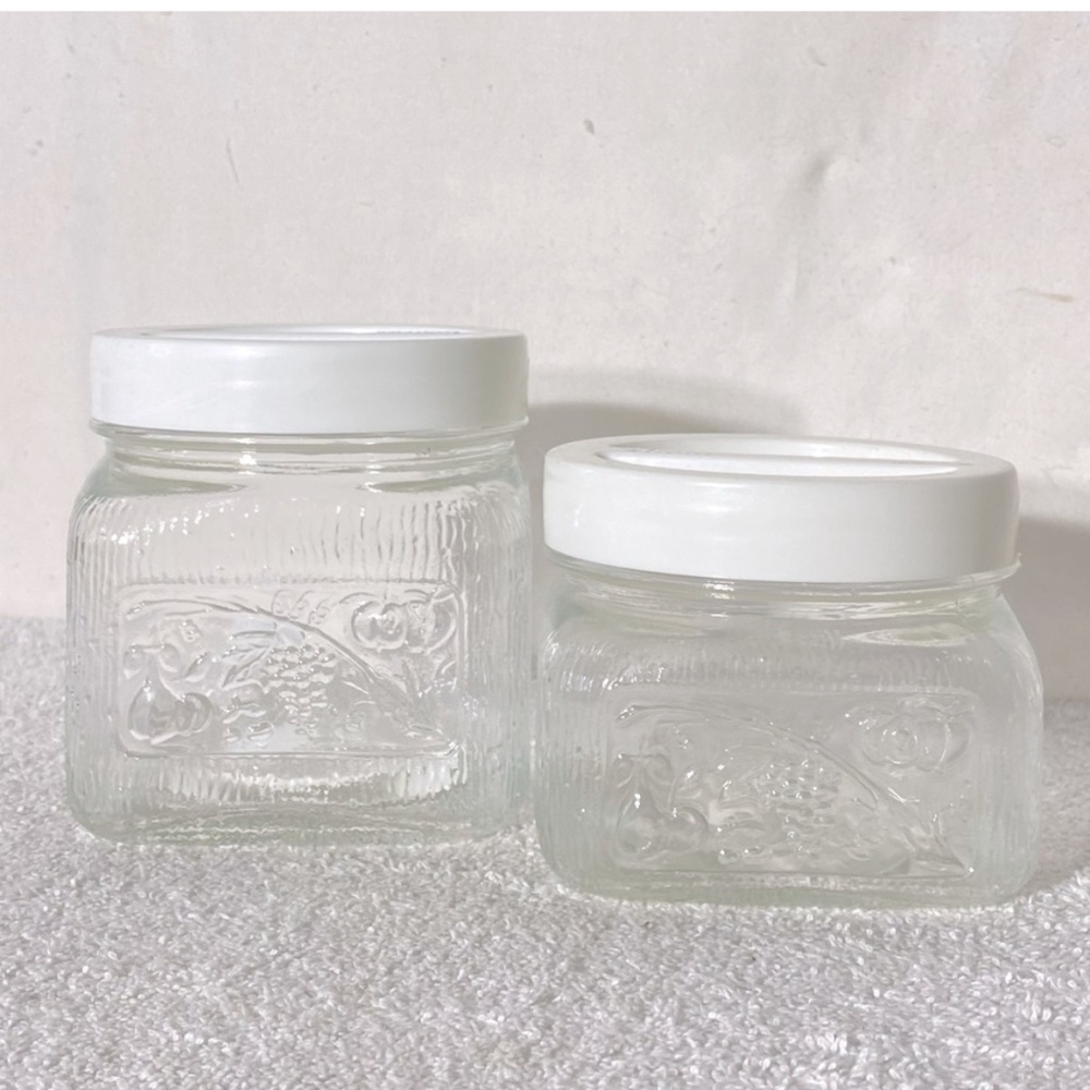 Vintage Glass Canister Set With Borgonovo Italy Plastic Lids